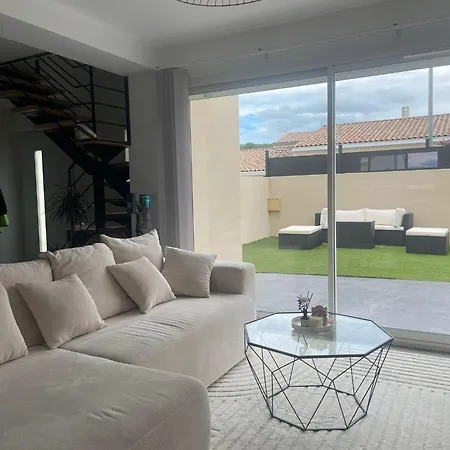 Vila Moderne Sur *